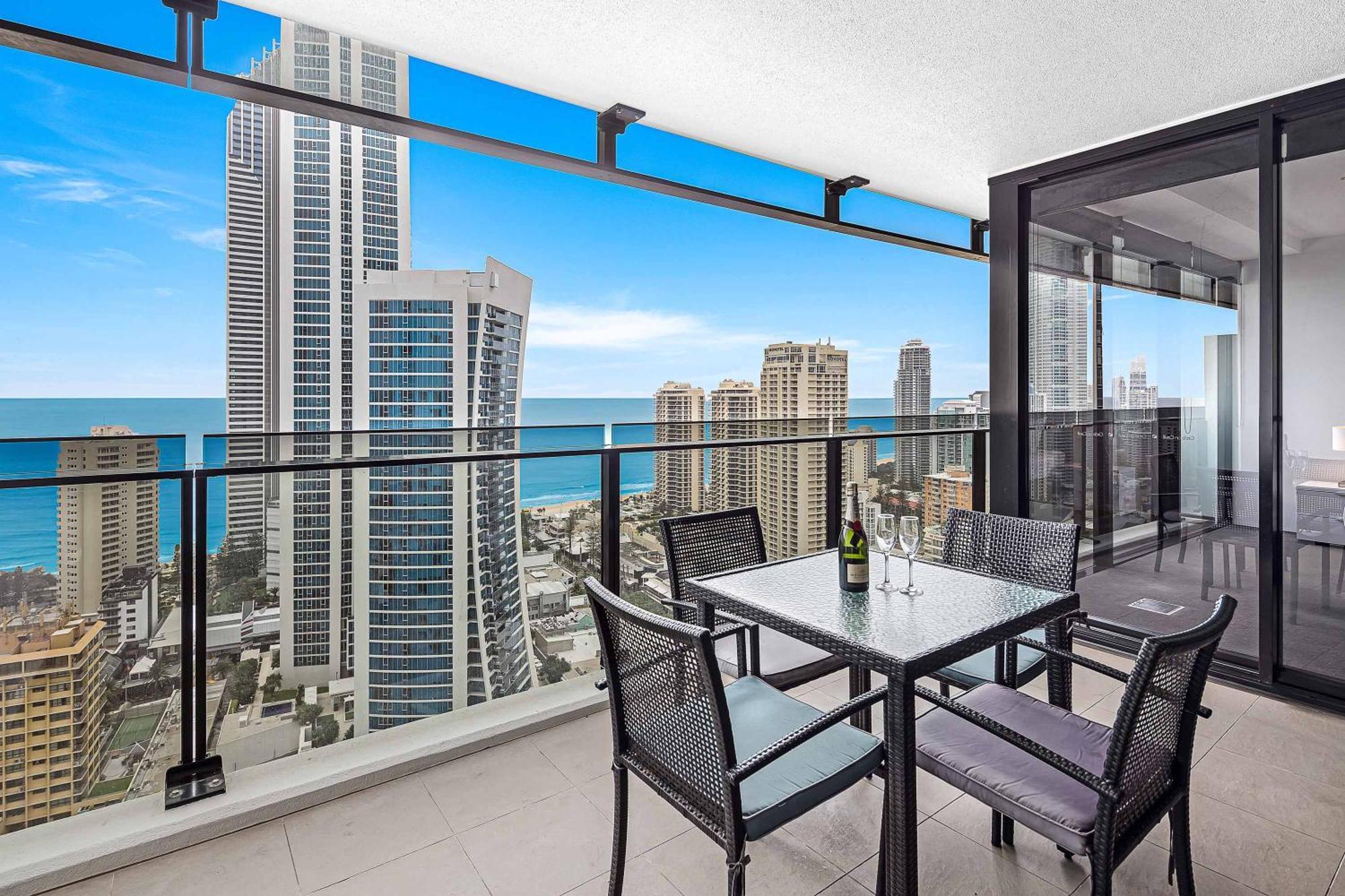 غولد كوست Holiday Holiday Circle On Cavill Apartments الغرفة الصورة