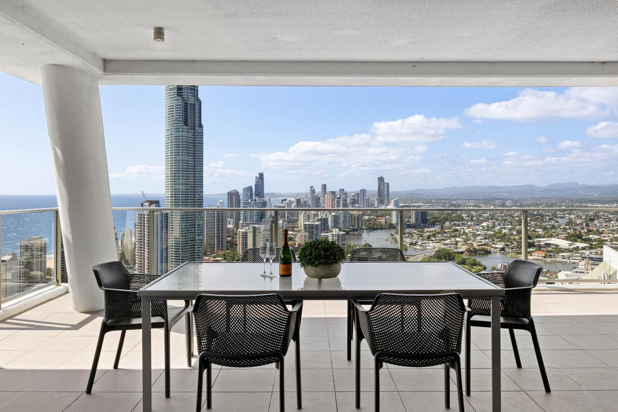 غولد كوست Holiday Holiday Circle On Cavill Apartments الغرفة الصورة